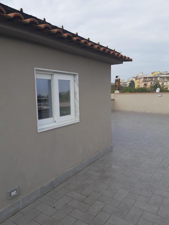 Apartamento Il Rifugio Degli Artisti Nápoles Exterior foto